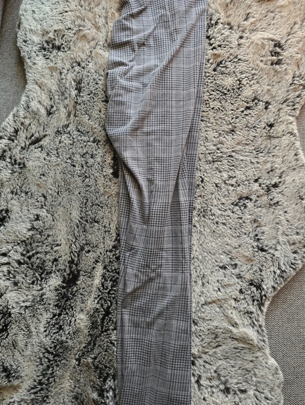 Houndstooth Patterned Pants - Picture 3 of 3